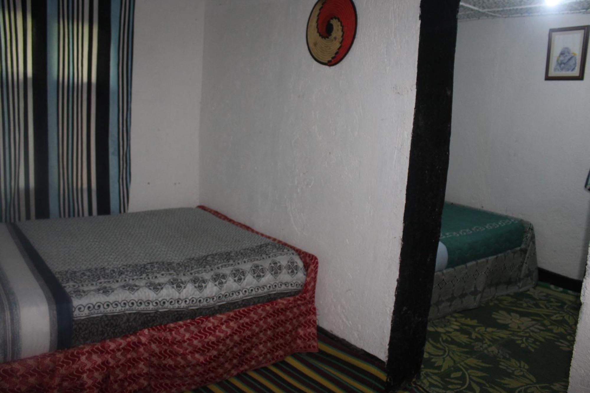Under Volcanoes View Guest House Nyarugina Exterior foto