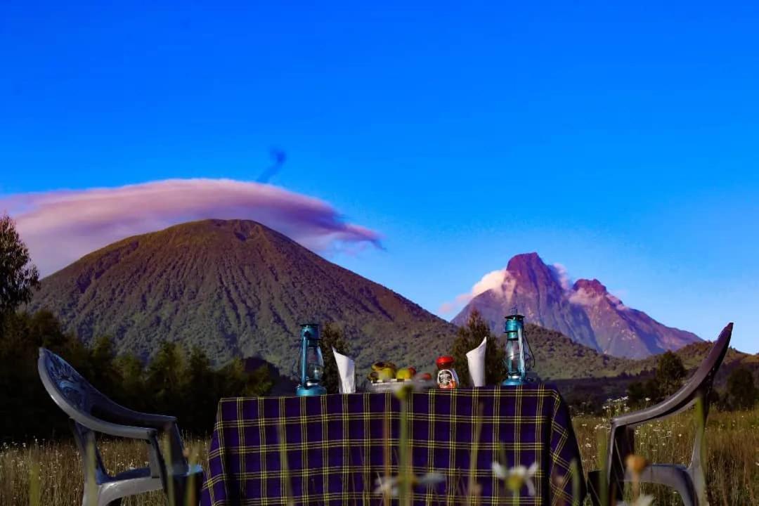 Under Volcanoes View Guest House Nyarugina Exterior foto